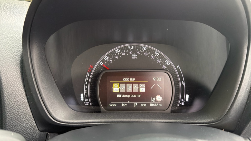 Toyota Aygo X 1.0 VVT-i Edge 5dr Auto Petrol Hatchback - Image 11