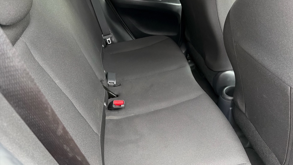 Toyota Aygo X 1.0 VVT-i Edge 5dr Auto Petrol Hatchback - Image 17