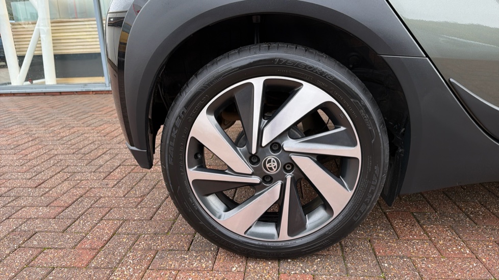 Toyota Aygo X 1.0 VVT-i Edge 5dr Auto Petrol Hatchback - Image 41