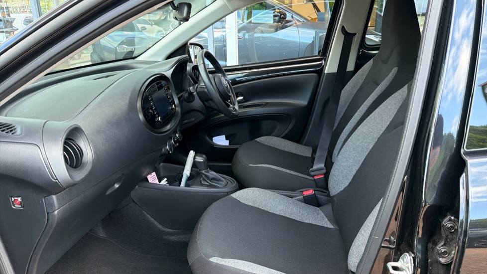 Toyota Aygo X 1.0 VVT-i Pure 5dr Auto Petrol Hatchback - Image 5