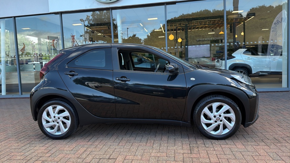 Toyota Aygo X 1.0 VVT-i Pure 5dr Auto Petrol Hatchback - Image 23