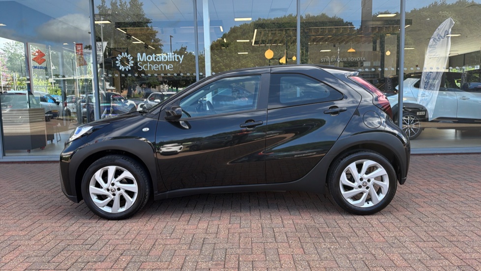 Toyota Aygo X 1.0 VVT-i Pure 5dr Auto Petrol Hatchback - Image 24
