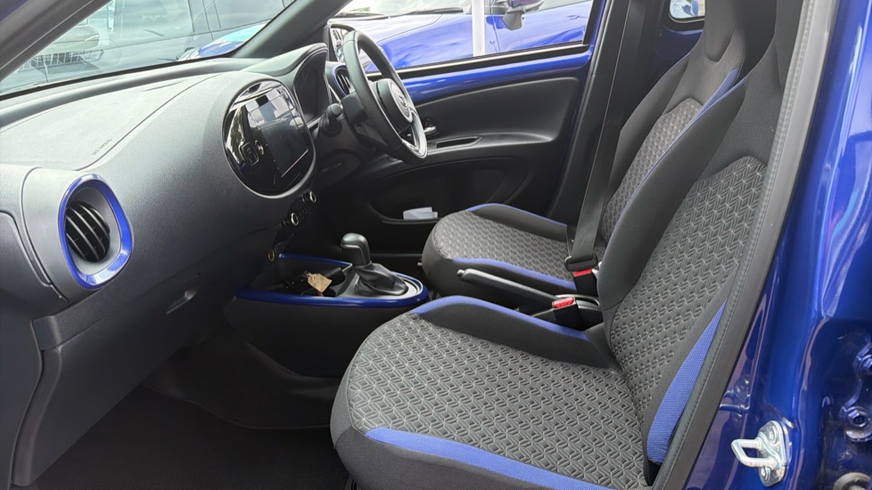 Toyota Aygo X 1.0 VVT-i Edge 5dr Auto Petrol Hatchback - Image 5