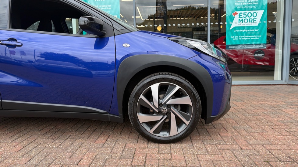 Toyota Aygo X 1.0 VVT-i Edge 5dr Auto Petrol Hatchback - Image 25