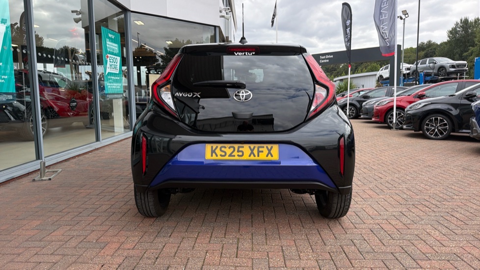 Toyota Aygo X 1.0 VVT-i Edge 5dr Auto Petrol Hatchback - Image 26