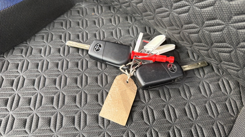 Toyota Aygo X 1.0 VVT-i Edge 5dr Auto Petrol Hatchback - Image 28