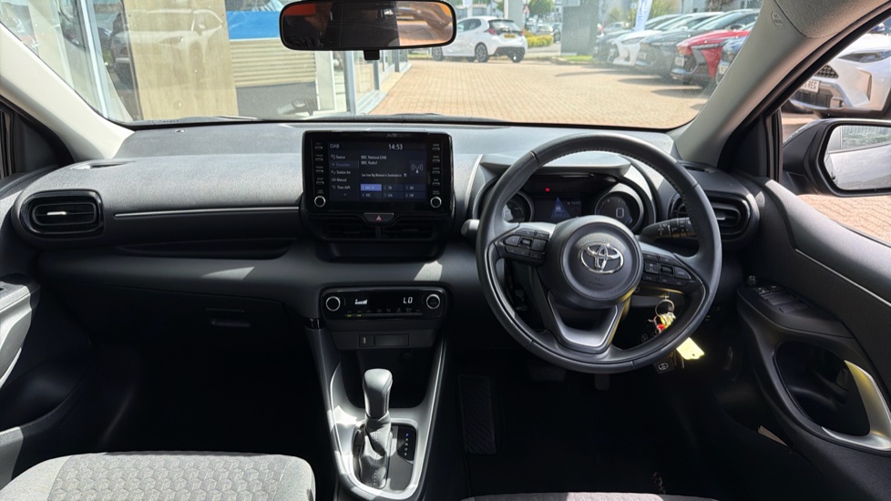 Toyota Yaris 1.5 Hybrid Design 5dr CVT Hybrid Hatchback - Image 6