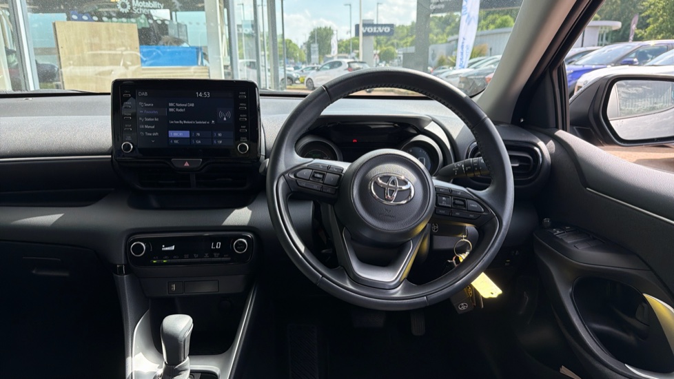 Toyota Yaris 1.5 Hybrid Design 5dr CVT Hybrid Hatchback - Image 10