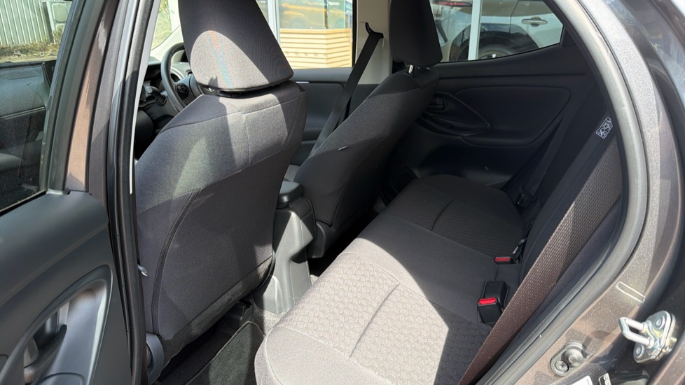 Toyota Yaris 1.5 Hybrid Design 5dr CVT Hybrid Hatchback - Image 15