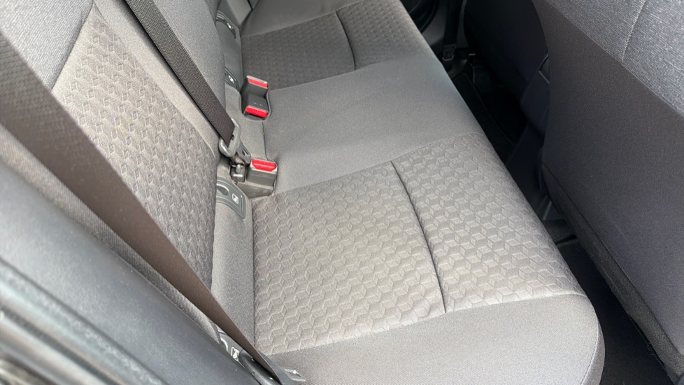 Toyota Yaris 1.5 Hybrid Design 5dr CVT Hybrid Hatchback - Image 17