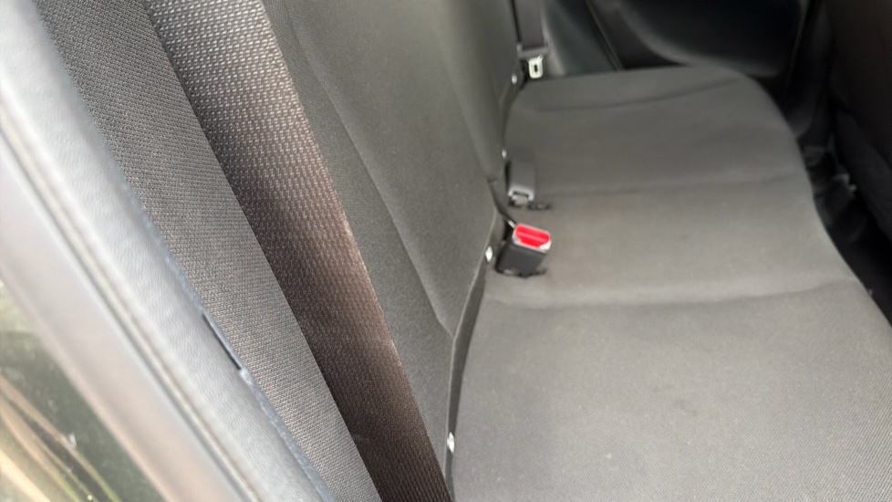 Toyota Aygo X 1.0 VVT-i Edge 5dr Auto Petrol Hatchback - Image 14