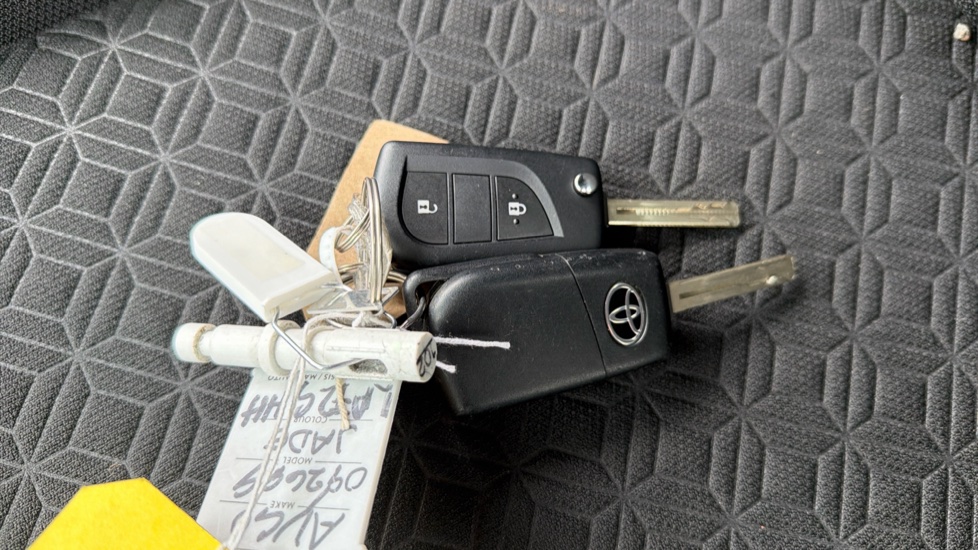 Toyota Aygo X 1.0 VVT-i Edge 5dr Auto Petrol Hatchback - Image 28