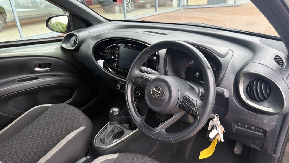 Toyota Aygo X 1.0 VVT-i Edge 5dr Auto Petrol Hatchback - Image 34