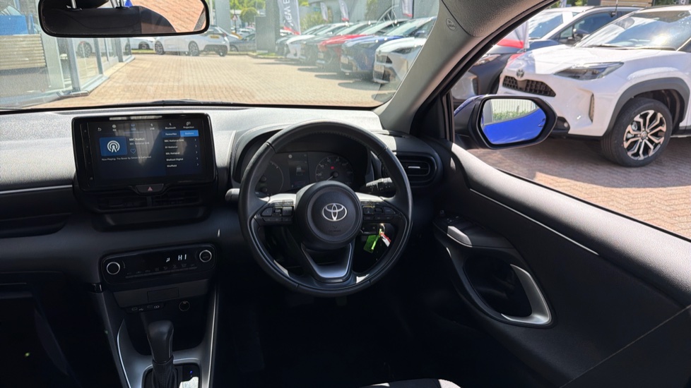 Toyota Yaris 1.5 Hybrid Icon 5dr CVT Hybrid Hatchback - Image 7