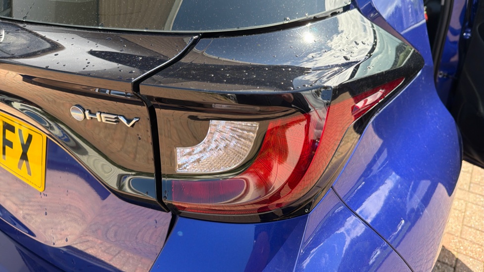 Toyota Yaris 1.5 Hybrid Icon 5dr CVT Hybrid Hatchback - Image 21