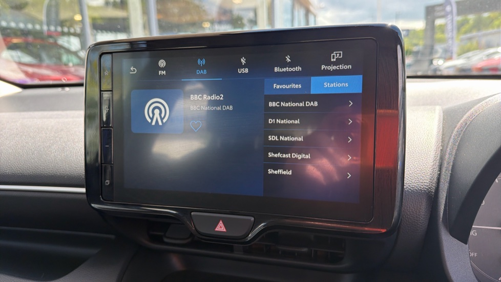 Toyota Yaris 1.5 Hybrid Icon 5dr CVT Hybrid Hatchback - Image 32