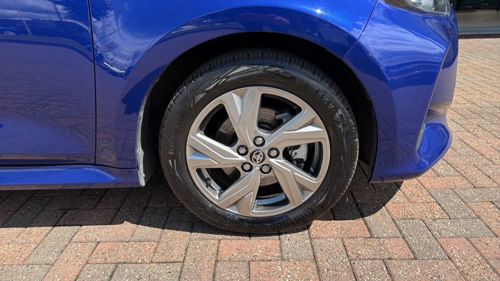 Toyota Yaris 1.5 Hybrid Icon 5dr CVT Hybrid Hatchback - Image 40