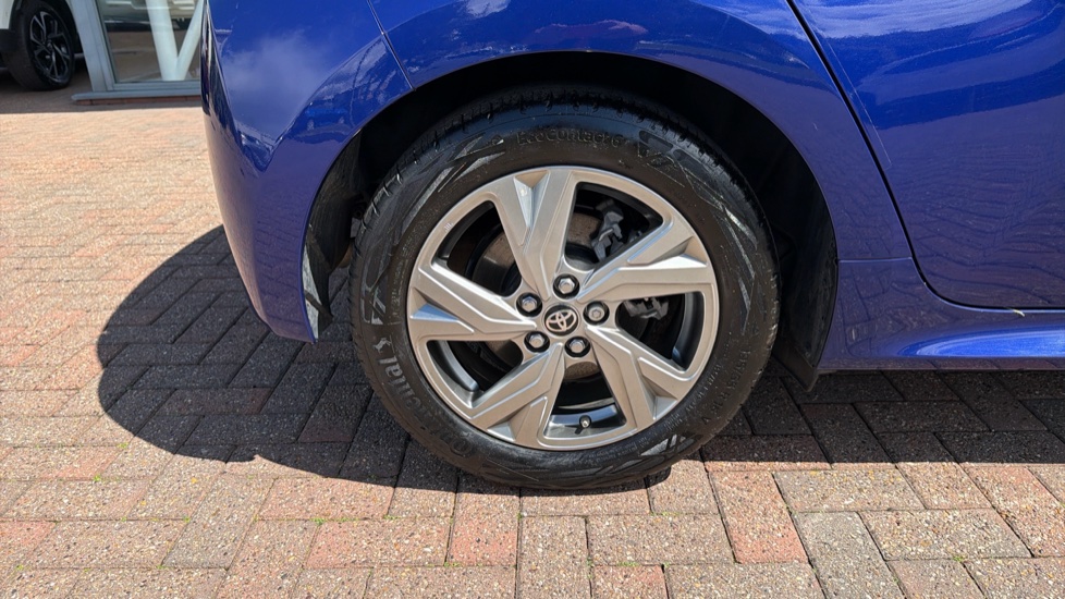 Toyota Yaris 1.5 Hybrid Icon 5dr CVT Hybrid Hatchback - Image 41