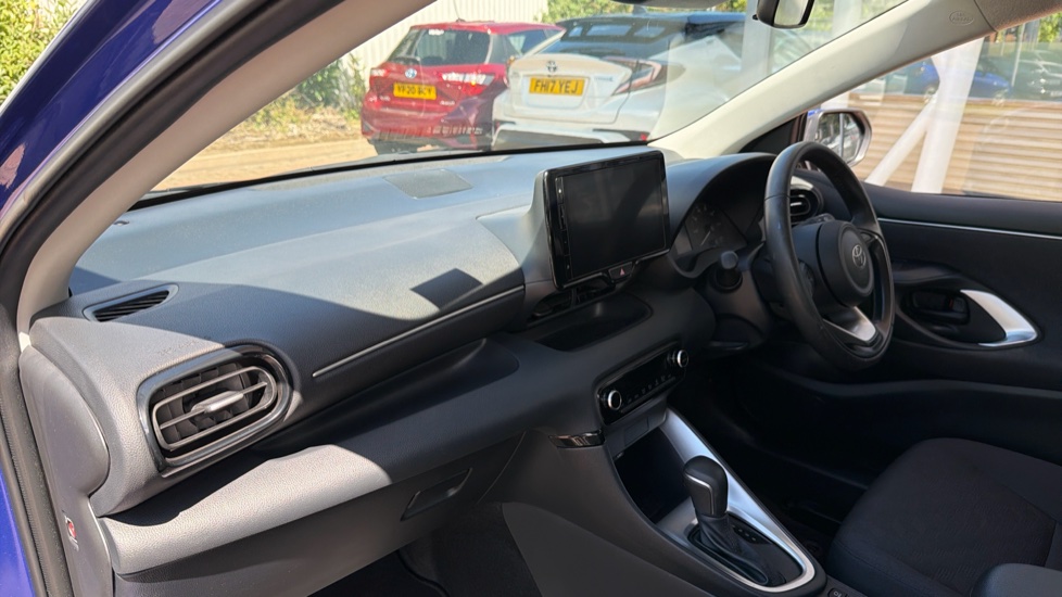 Toyota Yaris 1.5 Hybrid Icon 5dr CVT Hybrid Hatchback - Image 44