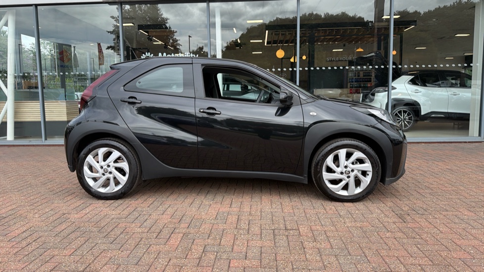 Toyota Aygo X 1.0 VVT-i Pure 5dr Auto Petrol Hatchback - Image 23