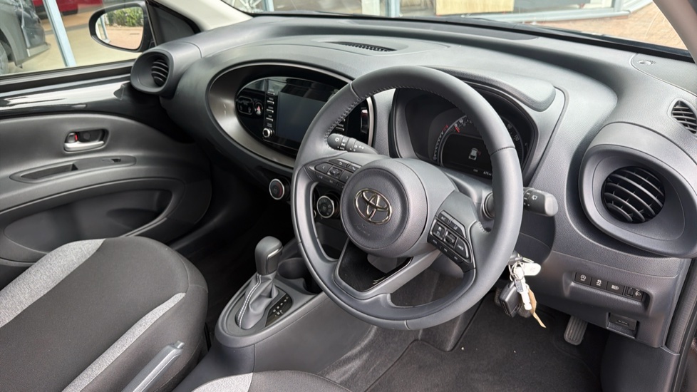 Toyota Aygo X 1.0 VVT-i Pure 5dr Auto Petrol Hatchback - Image 34