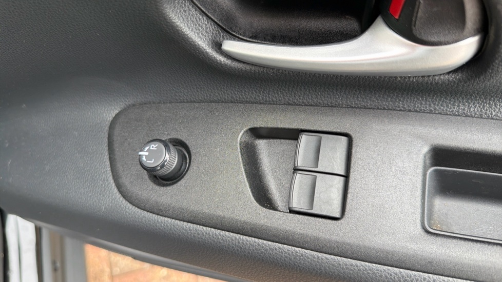 Toyota Aygo X 1.0 VVT-i Pure 5dr Auto Petrol Hatchback - Image 35
