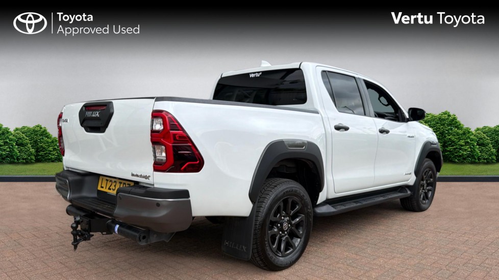 Toyota Hilux Diesel Invincible X D/Cab Pick Up 2.8 D-4D Auto - Image 2