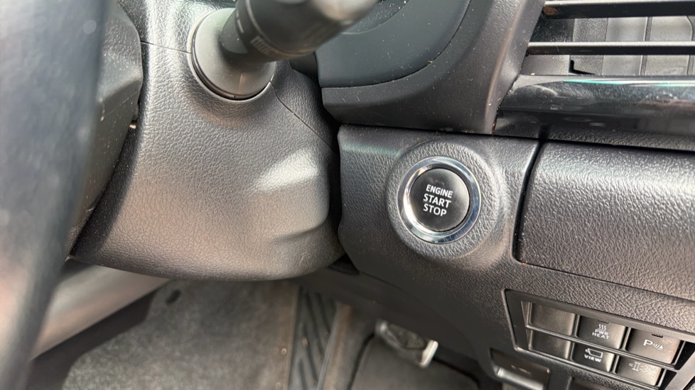 Toyota Hilux Diesel Invincible X D/Cab Pick Up 2.8 D-4D Auto - Image 16