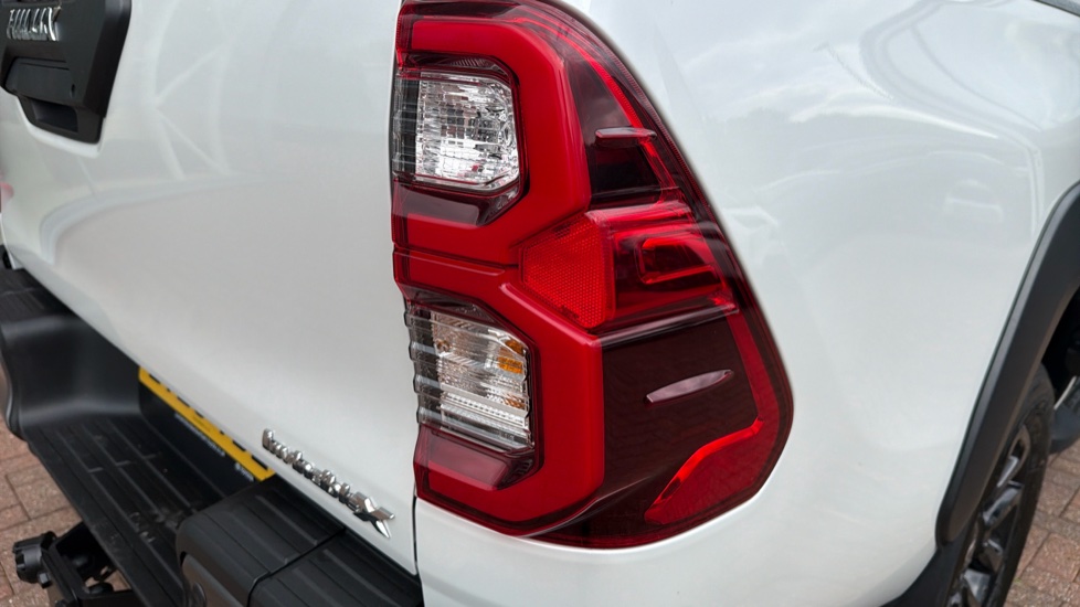 Toyota Hilux Diesel Invincible X D/Cab Pick Up 2.8 D-4D Auto - Image 21