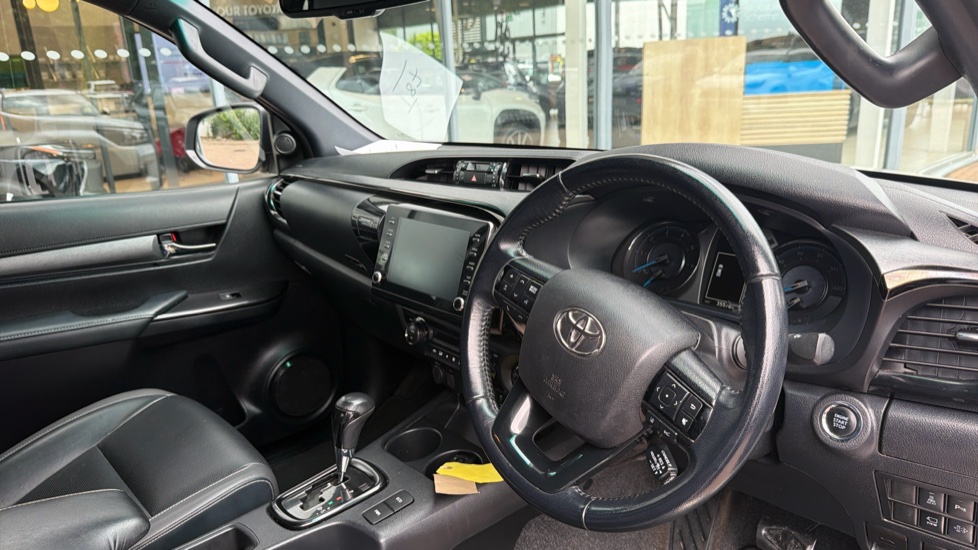 Toyota Hilux Diesel Invincible X D/Cab Pick Up 2.8 D-4D Auto - Image 34
