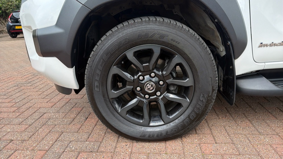 Toyota Hilux Diesel Invincible X D/Cab Pick Up 2.8 D-4D Auto - Image 42