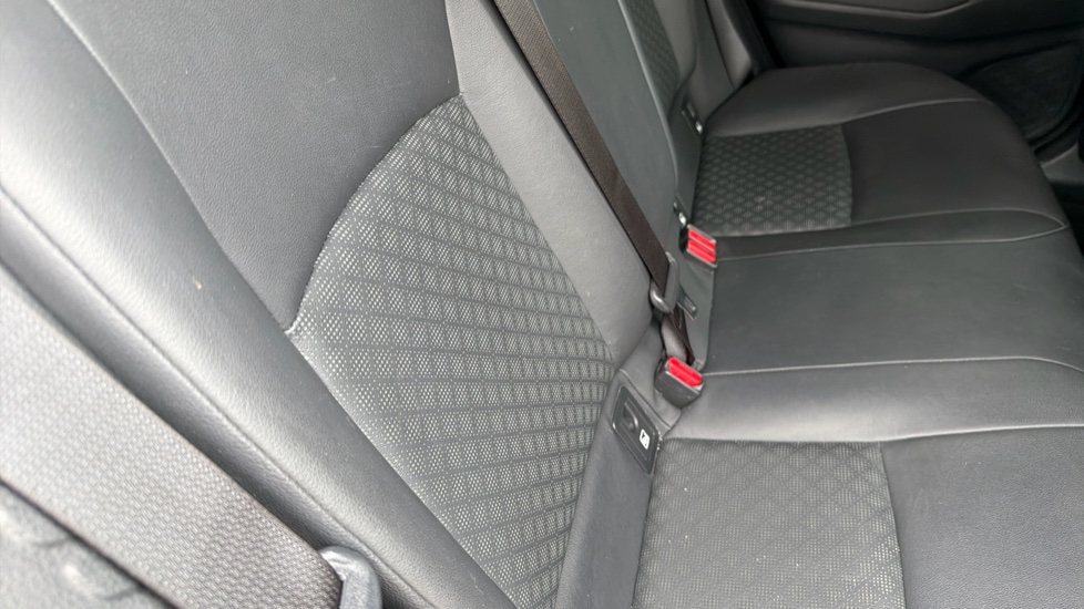 Toyota C-HR 1.8 Hybrid Excel 5dr CVT Hybrid Hatchback - Image 14