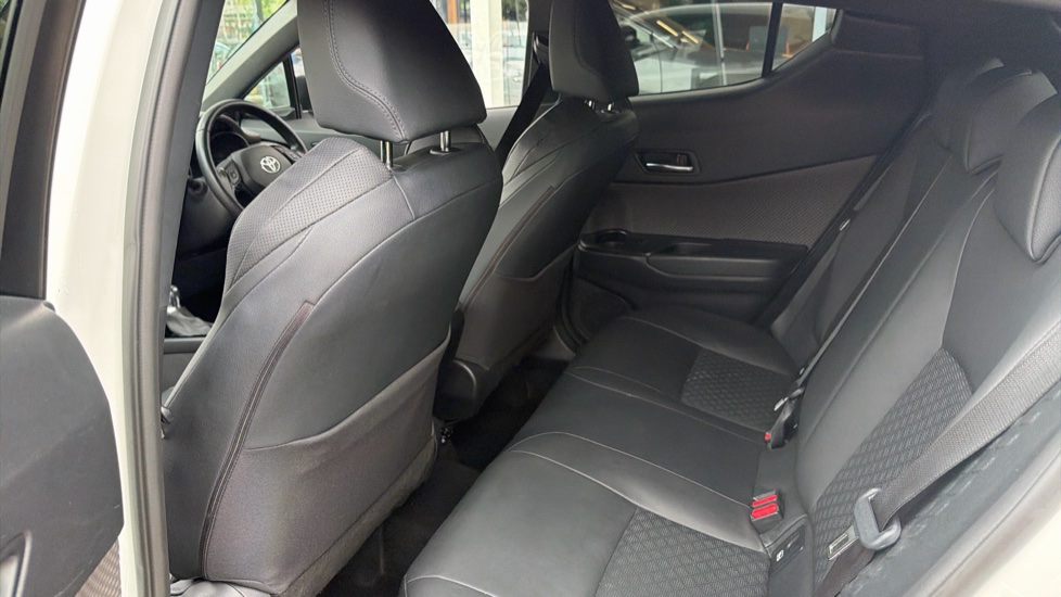 Toyota C-HR 1.8 Hybrid Excel 5dr CVT Hybrid Hatchback - Image 15