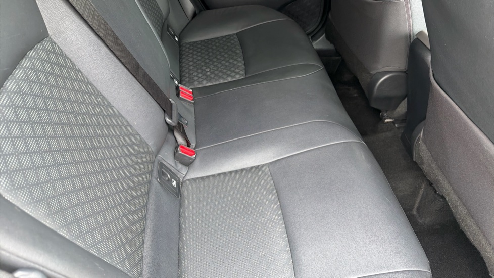 Toyota C-HR 1.8 Hybrid Excel 5dr CVT Hybrid Hatchback - Image 17