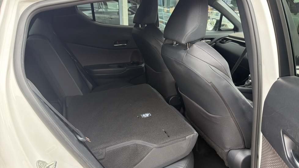 Toyota C-HR 1.8 Hybrid Excel 5dr CVT Hybrid Hatchback - Image 18