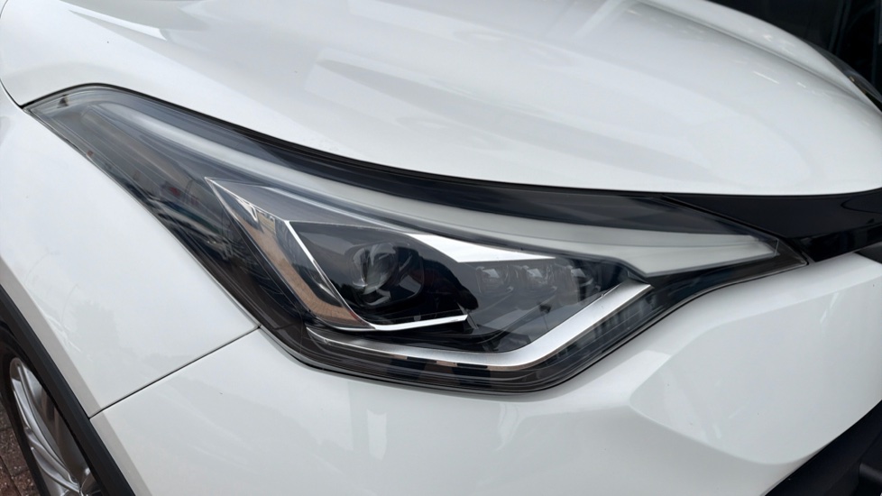 Toyota C-HR 1.8 Hybrid Excel 5dr CVT Hybrid Hatchback - Image 20