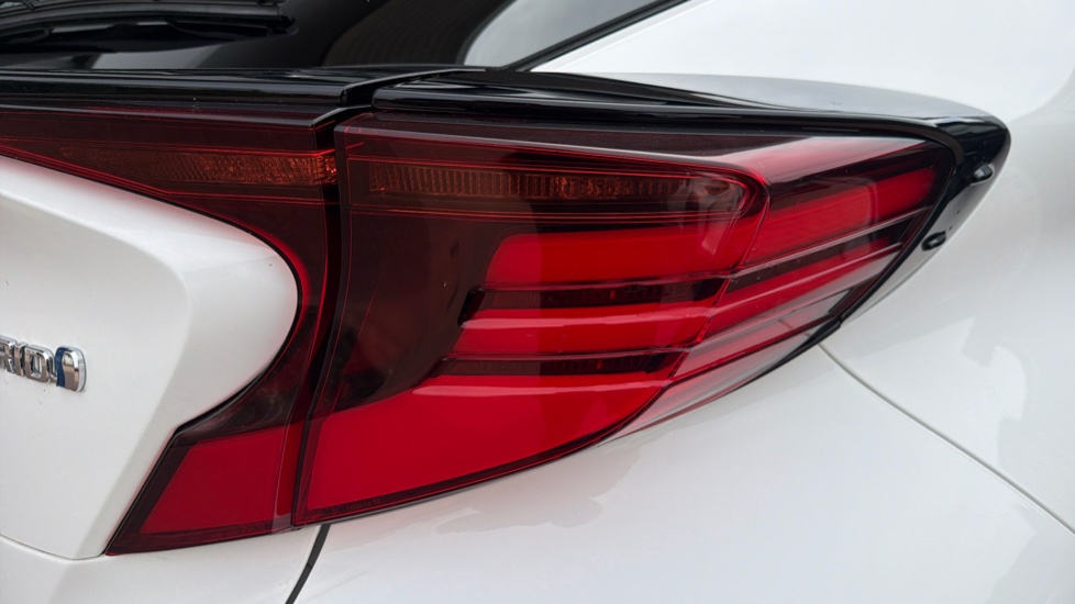 Toyota C-HR 1.8 Hybrid Excel 5dr CVT Hybrid Hatchback - Image 21