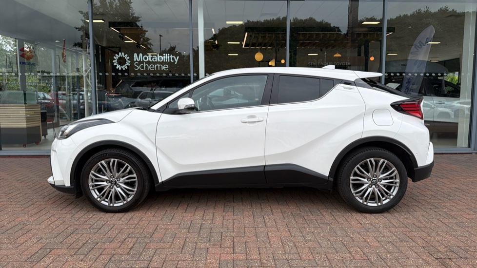 Toyota C-HR 1.8 Hybrid Excel 5dr CVT Hybrid Hatchback - Image 24