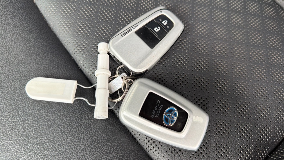 Toyota C-HR 1.8 Hybrid Excel 5dr CVT Hybrid Hatchback - Image 28