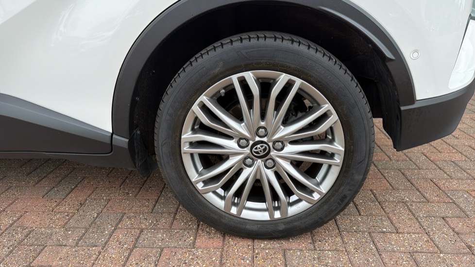 Toyota C-HR 1.8 Hybrid Excel 5dr CVT Hybrid Hatchback - Image 46