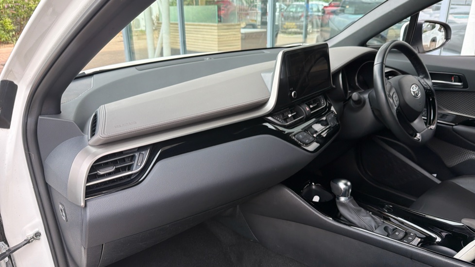 Toyota C-HR 1.8 Hybrid Excel 5dr CVT Hybrid Hatchback - Image 47