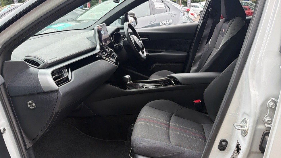 Toyota C-HR 1.8 Hybrid GR Sport 5dr CVT Hybrid Hatchback - Image 5