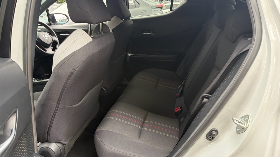 Toyota C-HR 1.8 Hybrid GR Sport 5dr CVT Hybrid Hatchback - Image 15
