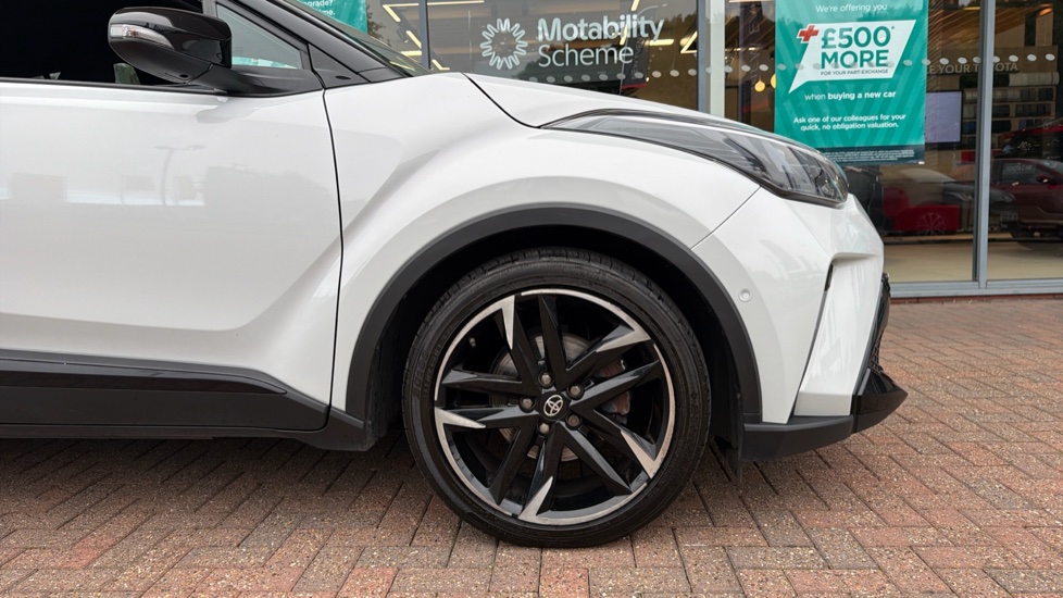 Toyota C-HR 1.8 Hybrid GR Sport 5dr CVT Hybrid Hatchback - Image 25