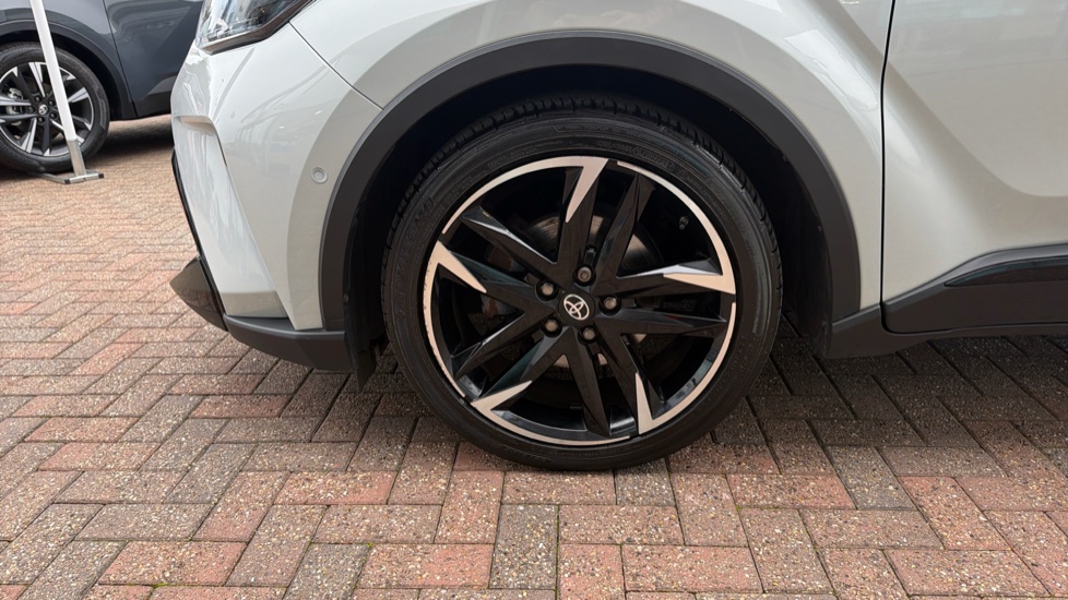 Toyota C-HR 1.8 Hybrid GR Sport 5dr CVT Hybrid Hatchback - Image 43
