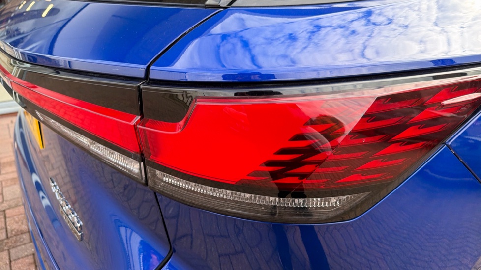Lexus RX 500h 2.4 Direct4 F-Sport 5dr Auto Hybrid Estate - Image 21
