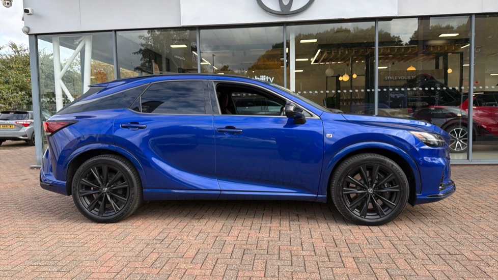 Lexus RX 500h 2.4 Direct4 F-Sport 5dr Auto Hybrid Estate - Image 23