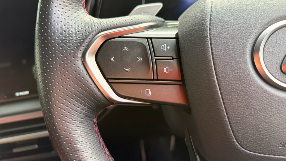 Lexus RX 500h 2.4 Direct4 F-Sport 5dr Auto Hybrid Estate - Image 38