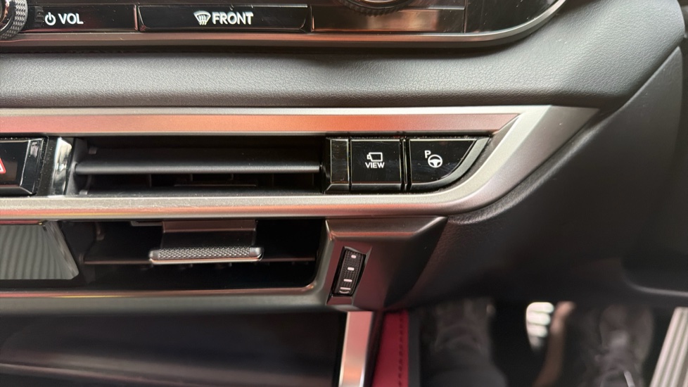 Lexus RX 500h 2.4 Direct4 F-Sport 5dr Auto Hybrid Estate - Image 44