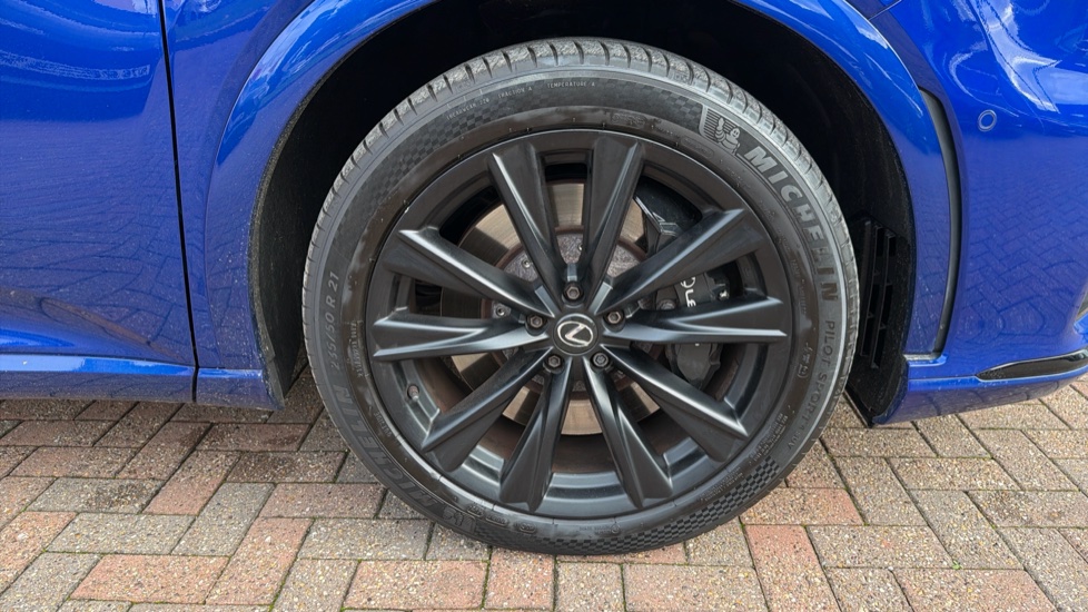 Lexus RX 500h 2.4 Direct4 F-Sport 5dr Auto Hybrid Estate - Image 45